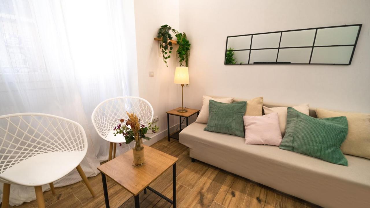 2 A 6 Pax Museos Y Ronda De Atocha Apartment Madrid Exterior photo
